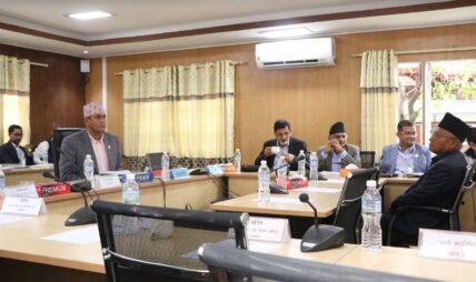 सभापति खतिवडाले नैतिकताका आधारमा राजीनामा दिएर मार्ग प्रशस्त गर्नुपर्छ : सांसद गिरी